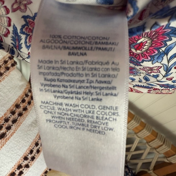 Chaps Floral Button Up Shirt Size L 100% Cotton - Picture 5 of 5